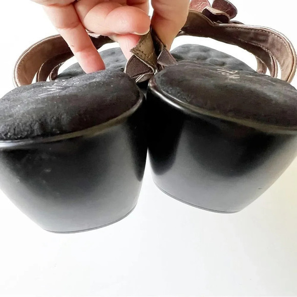 Walking Cradles Bronze Leather Wedge Sandal Size 8.5B Flower Motif‎ Comfort Shoe - Picture 7 of 10